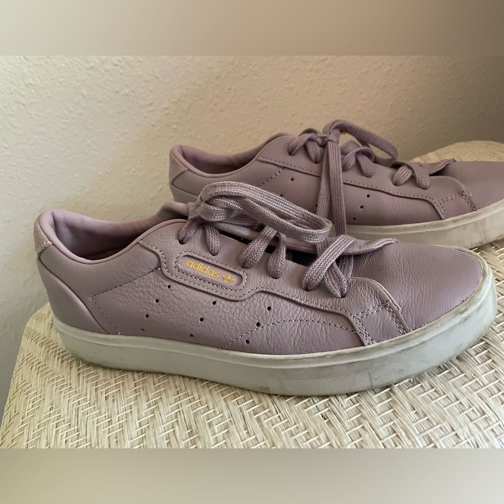 Adidas Sleek Lavender Women’s Retro Low Profile Sneakers EUC Size 7.5 - Picture 7 of 7